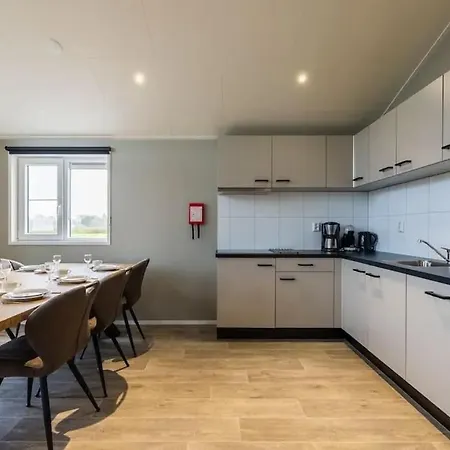 Vakantiebungalow De Karper بيت للعطل